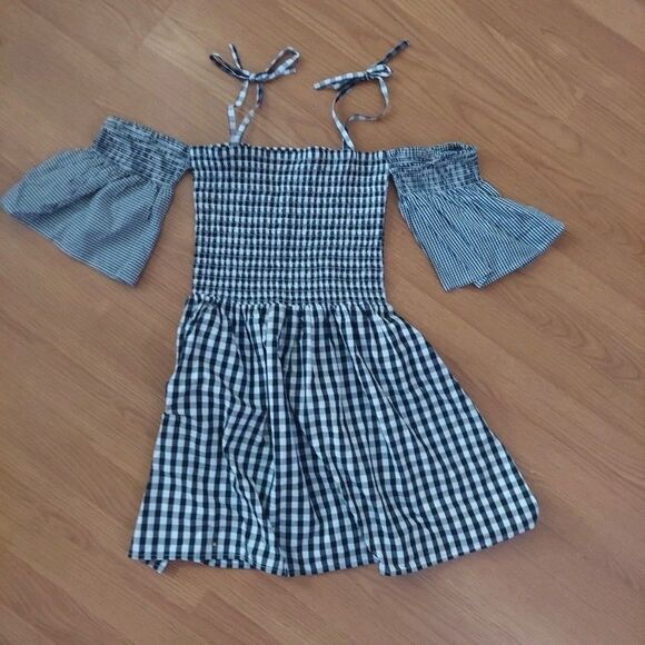 Black White Gingham Smocked Tie Strap Off Shoulder Mini Dress (Estimated) Small - Picture 2 of 9